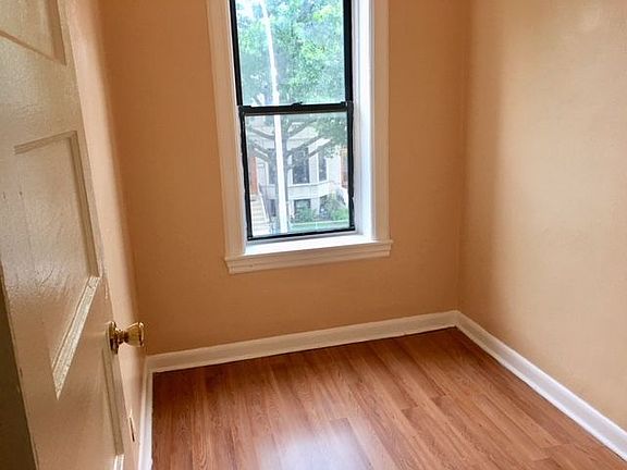 2nd image of 236 E 31st St #2