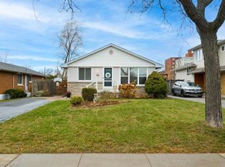 20 Cardinal Dr, Hamilton, ON L9A 4H4