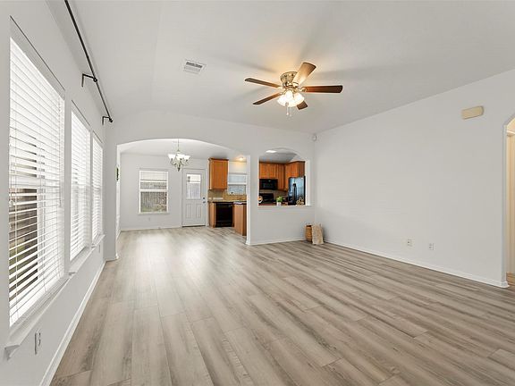 2nd image of 25118 Hazel Ranch Dr