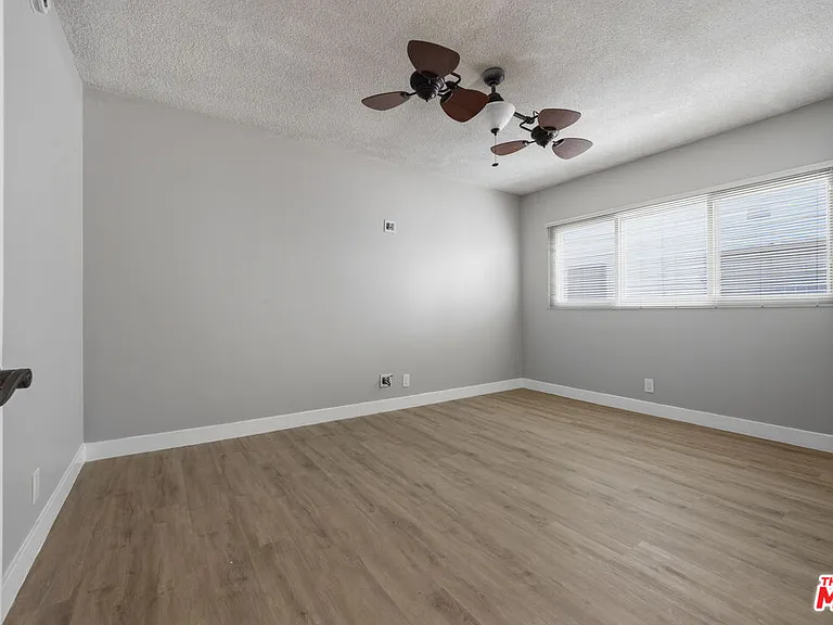 3212 W 84th Pl #1 — Photo 17