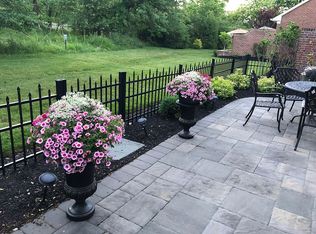 33 Rittenhouse Cir, Newtown, PA 18940