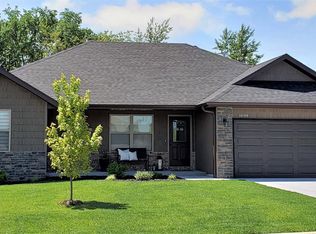 1808 E Maricopa Ave, Ozark, MO 65721