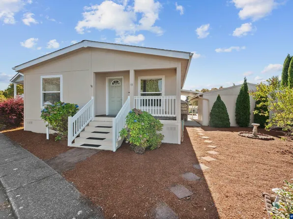 450 SE Lacreole Dr Unit 49, Dallas, OR 97338