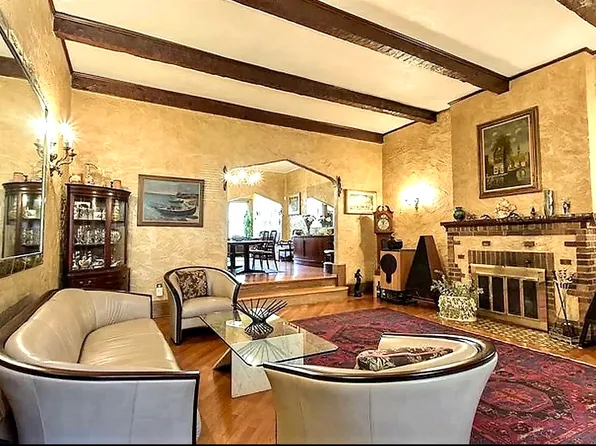 116-26 Parklane South image 18 of 27