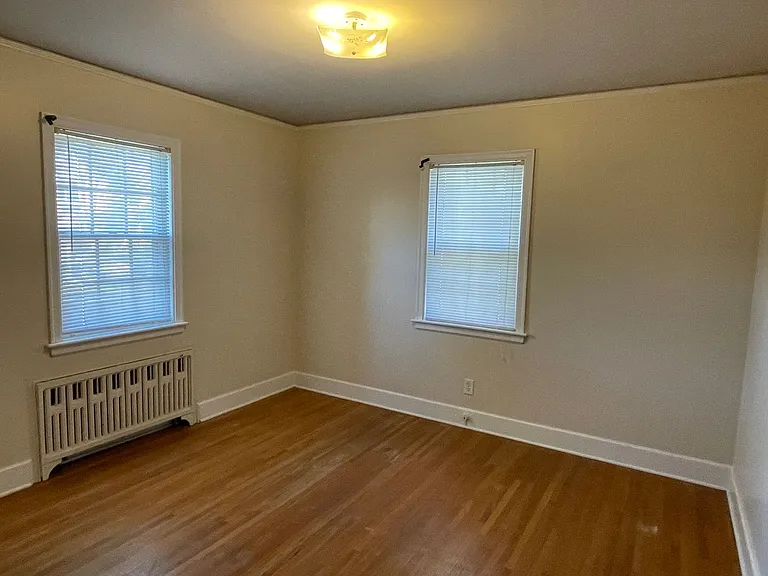 519 E Center St — Photo 9