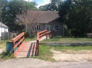 68 Pinewood Dr, Shirley, NY 11967