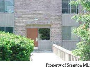 1108 Summit Point, Scranton, PA 18508