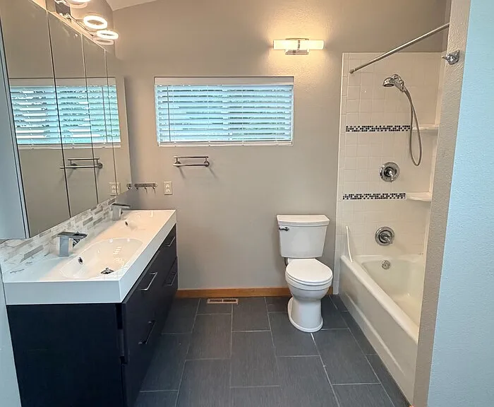 720 NE 34th Pl — Photo 14