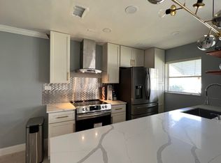 525 High Point Dr APT B, Delray Beach, FL 33445