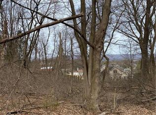 2731 Oakland Ave, Slatington, PA 18080