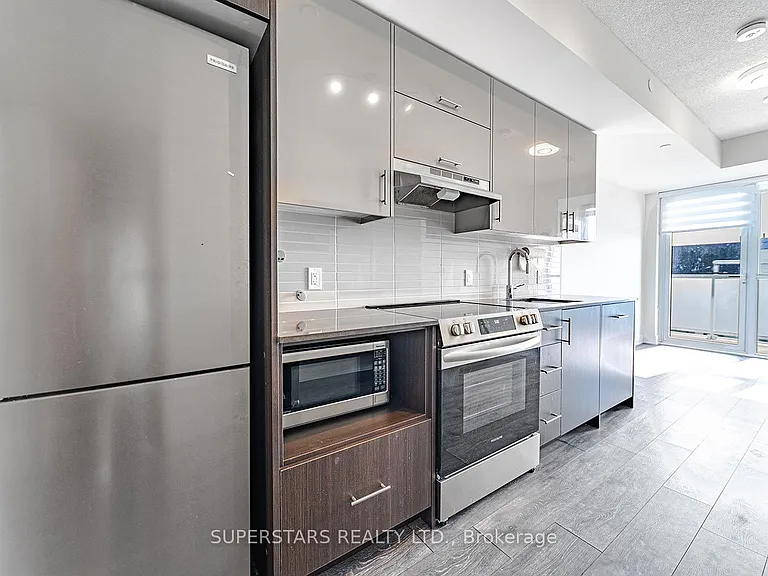 188 Fairview Mall Dr #2216 — Photo 3