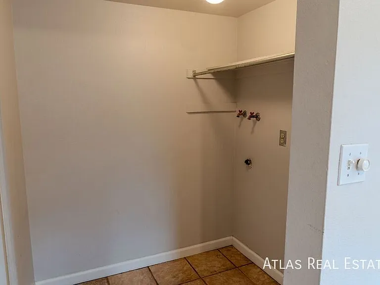 3653 W Union Ave — Photo 26