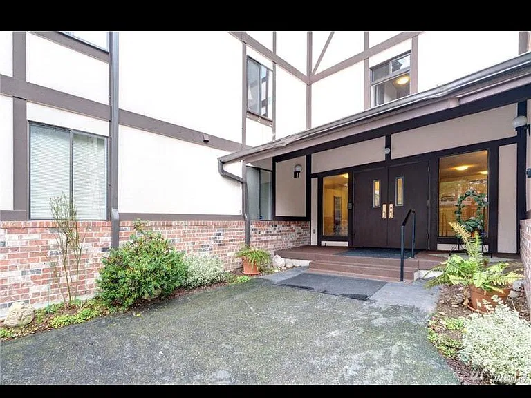 4501 Grandview Dr W #220T — Photo 3