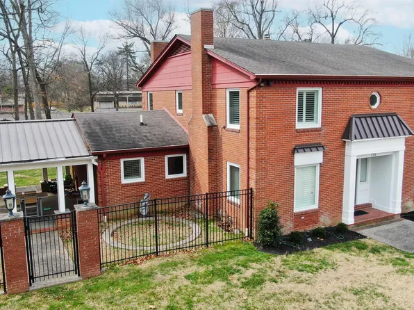 715 Woodland Dr, Paducah, KY 42001