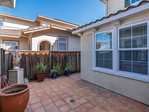 5th image of 2719 Shellgate Cir