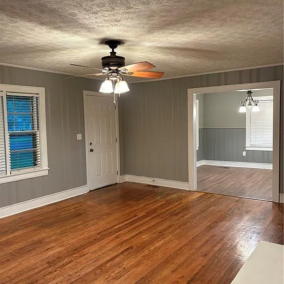 111 E Belmont Dr — Photo 10