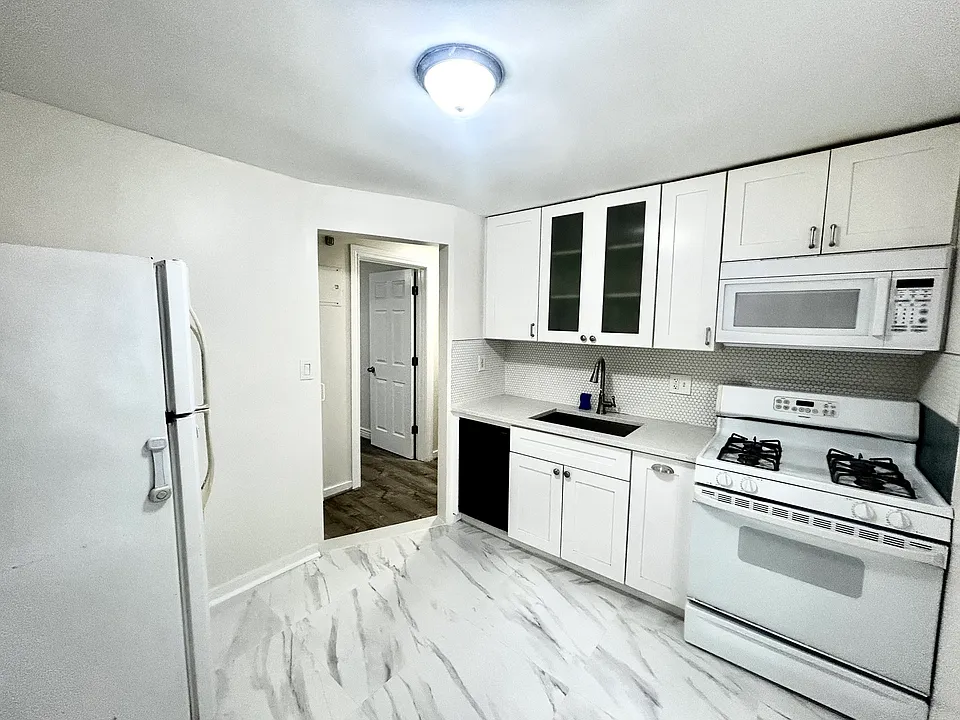 1078 E Main St #2