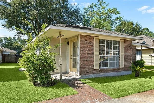 3 bed, 1.5 bath, 1100 sqft, $1,500 — Photo 1