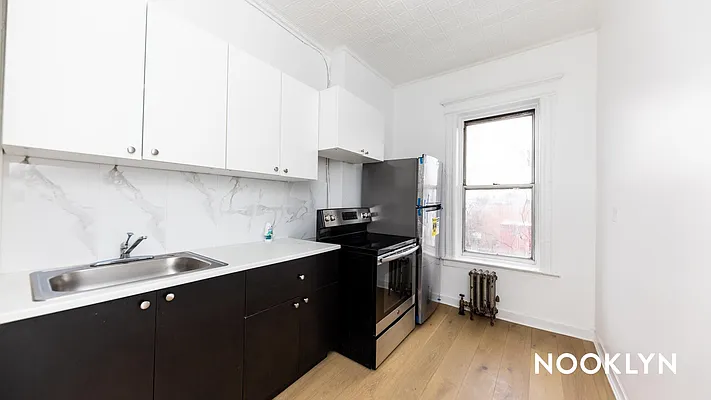 Rented by Nooklyn NYC LLC | media 12