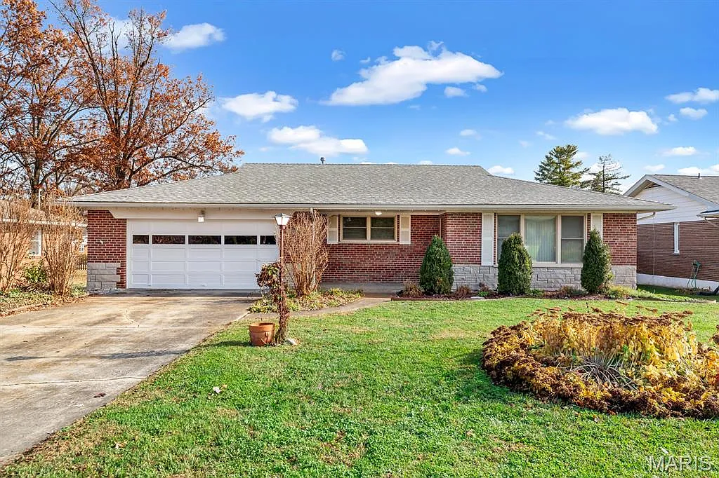 1510 Starling Dr photo 1