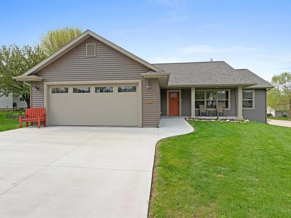 8 Mulberry Ct, Shawano, WI 54166