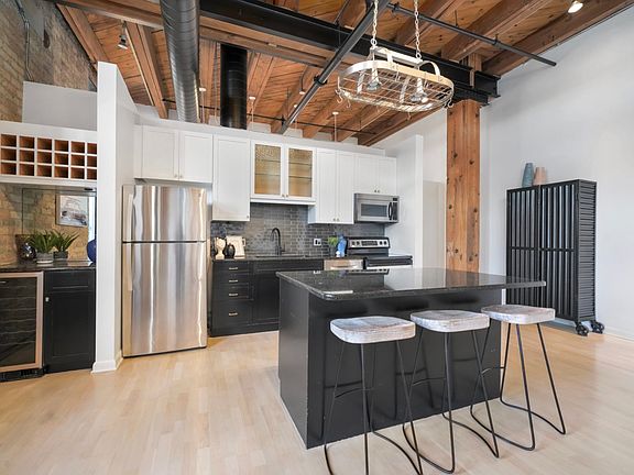 2nd image of 1872 N Clybourn Ave APT 204