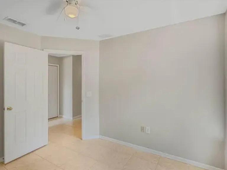 933 Van Loon Ct — Photo 16