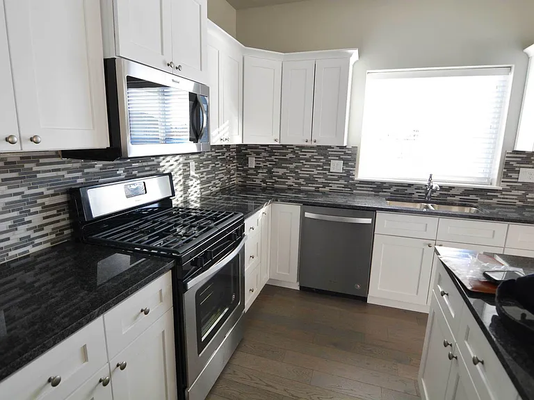 177 Laurel Pkwy — Photo 10