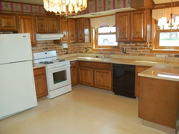 4th image of 621 Green Glen Dr