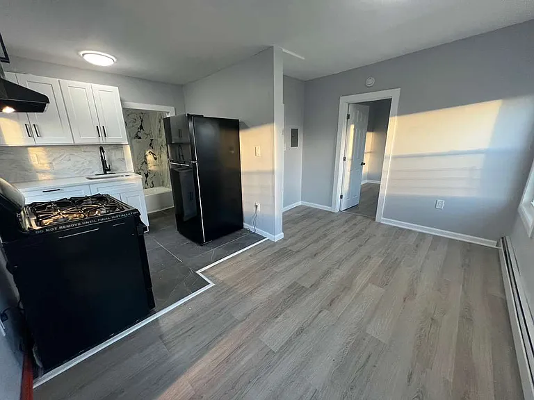 297 Van Houten St #3R — Photo 1