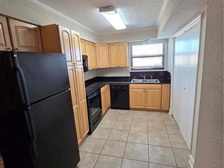 232 Marina Dr — Photo 7
