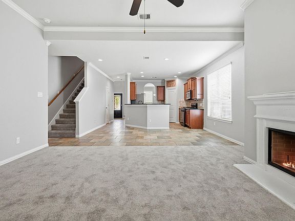 5th image of 7 Maple Mill Ct