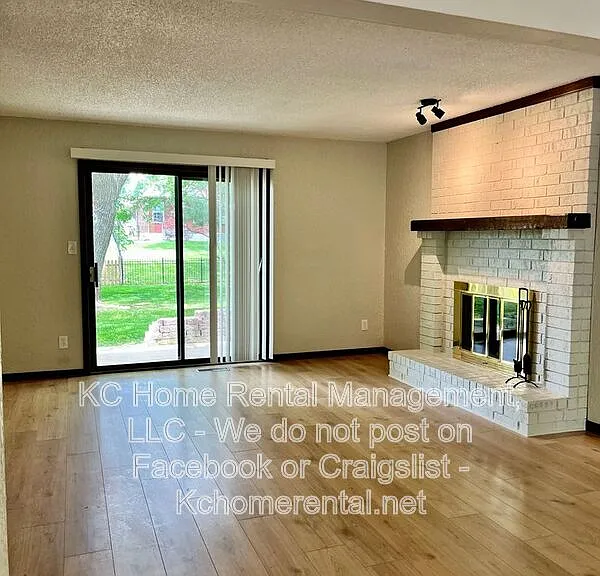 3868 SW Harbor Dr — Photo 12