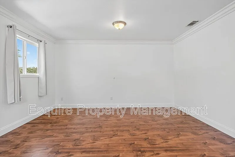 2 bed, 2.5 bath, 990 sqft, $2,895 — Photo 3