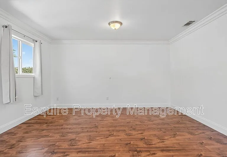 1218 N Olive St #A — Photo 3
