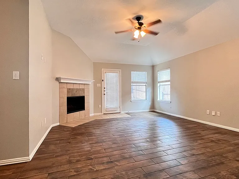 2109 Michelle Creek Dr — Photo 15