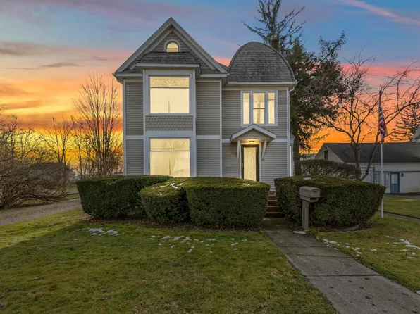 61 E Chicago St, Quincy, MI 49082