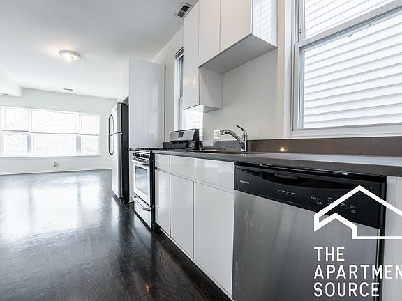 5th image of 2432 N Ashland Ave #2F