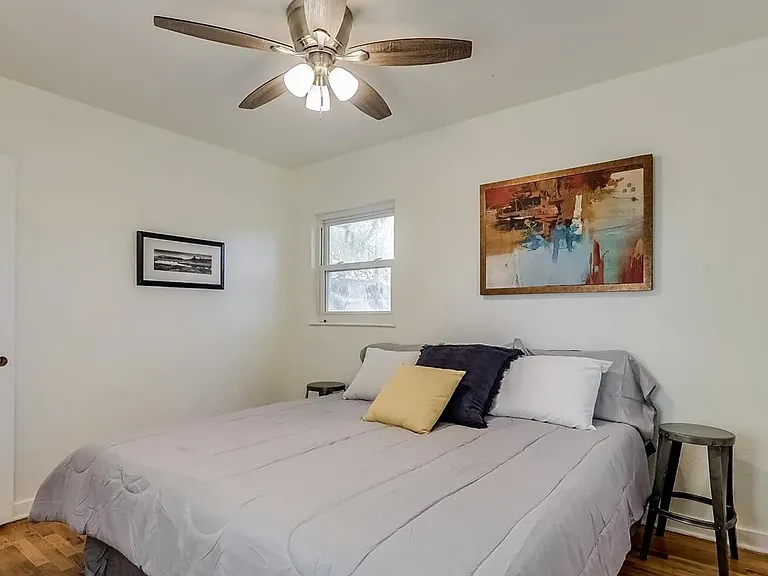 1239 Valentia St — Photo 10