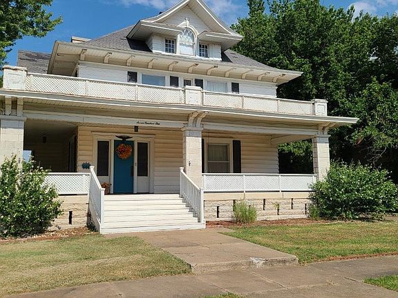 2nd image of 701 S Washington Ave