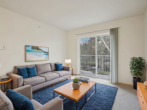 9001 NE 54th St APT 136