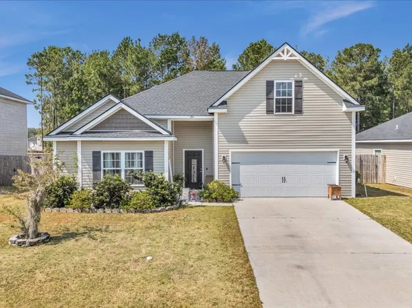 201 Turpentine Trl, Hinesville, GA 31313