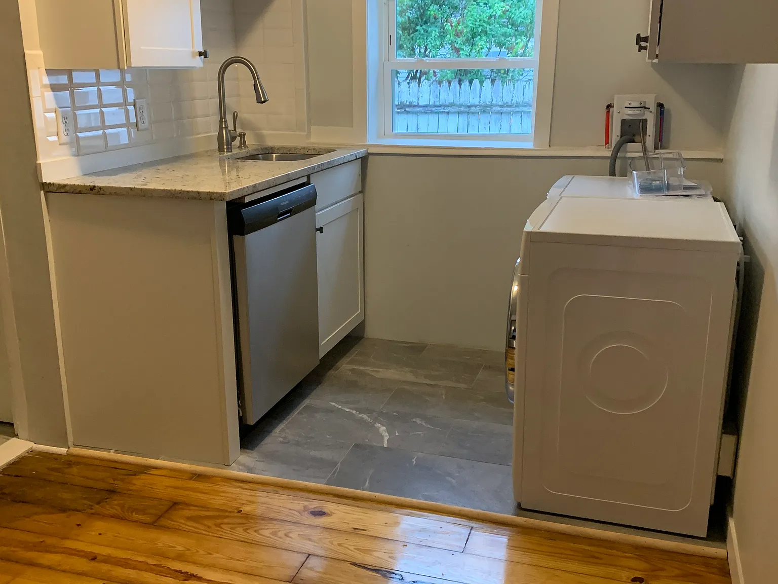 2 bed, 1200 sqft, $2,600 — Photo 2