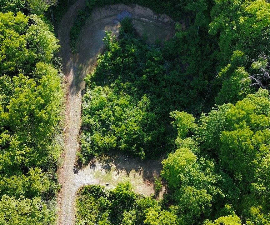 1st image of 1182 Tunnel Mountain Rd