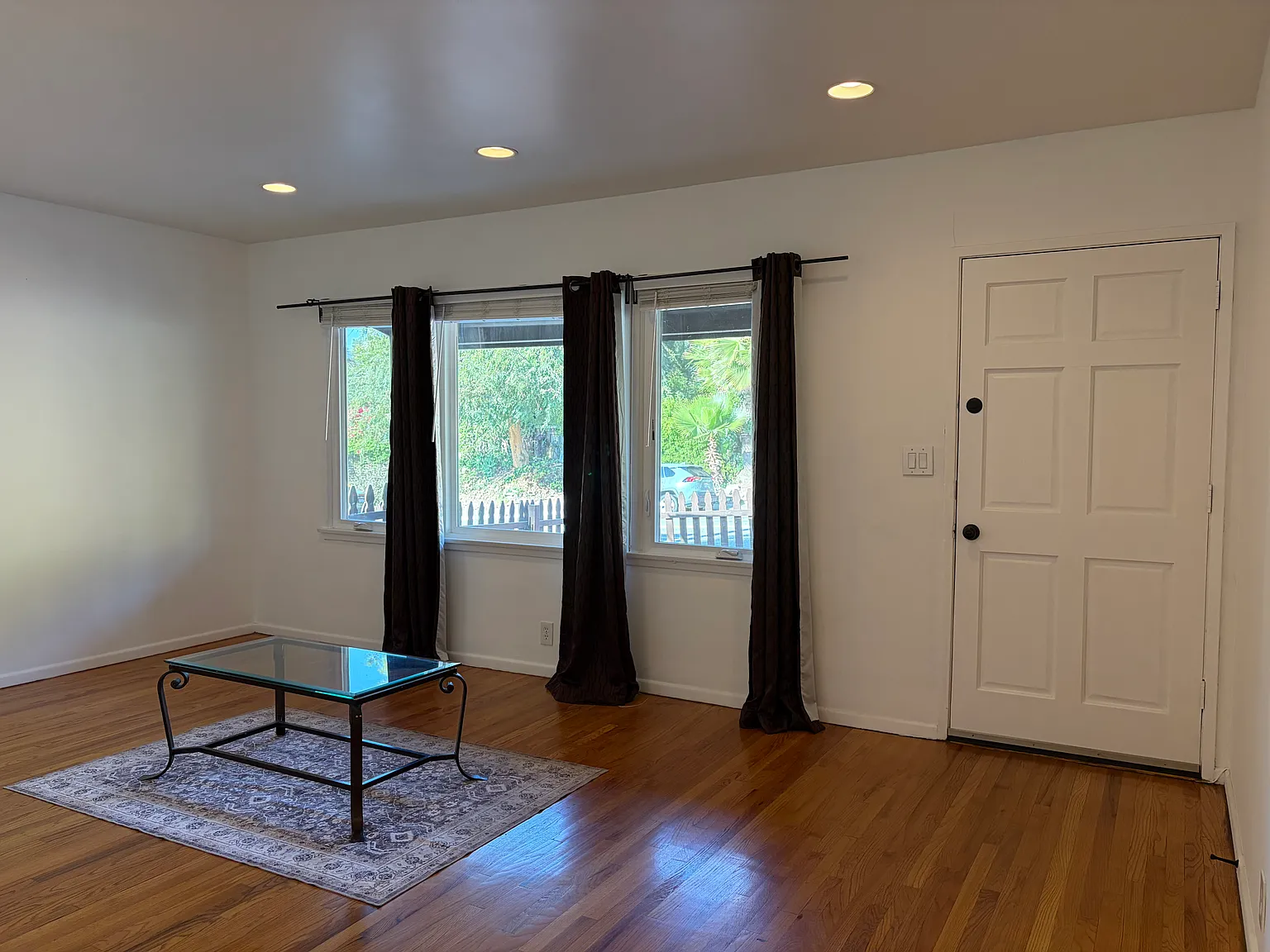 2 bed, 832 sqft, $3,850 — Photo 4