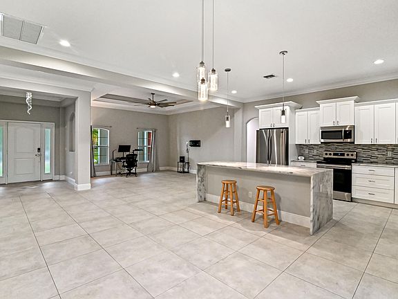 5th image of 126 SW Voltair Terrace
