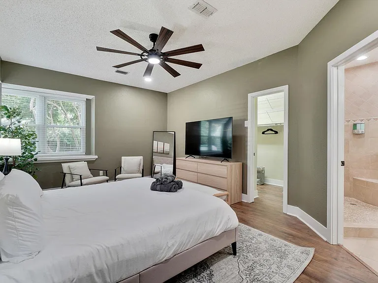 2200 Glenbrook St — Photo 20