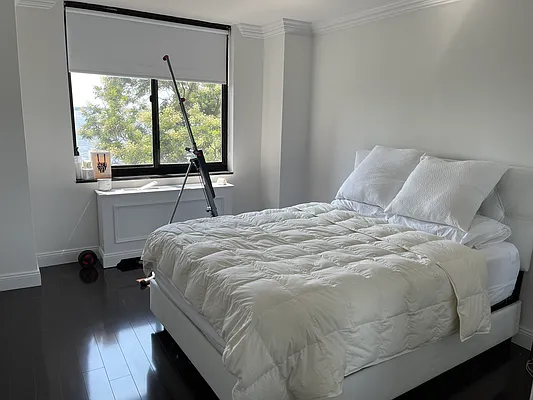 Rented by BATTERY PARK CITY RESIDENTIAL LLC | media 3