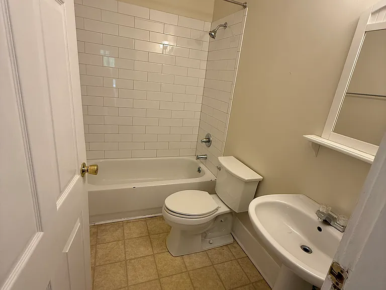 209 Claire St — Photo 19