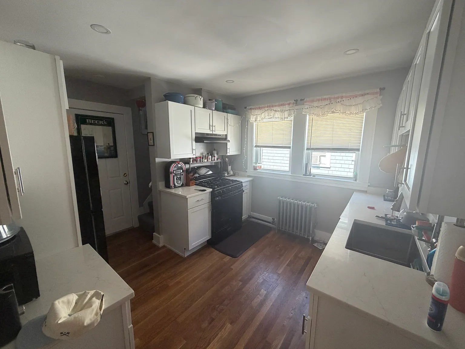 4 bed, 2250 sqft, $850 — Photo 3